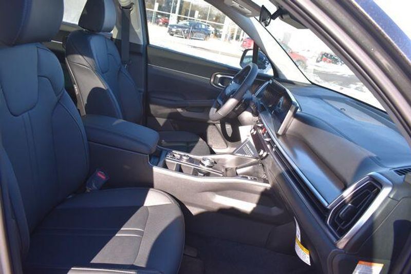 New 2026 Kia Sorento Hybrid EXImage 16