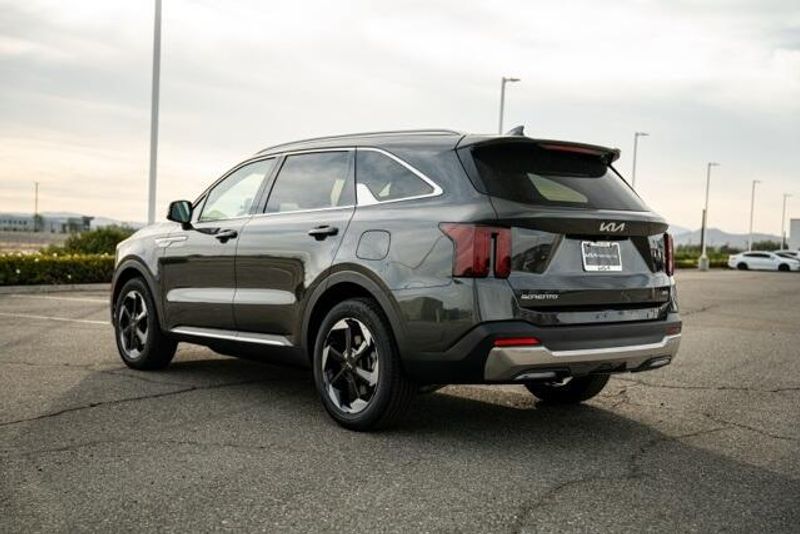 New 2026 Kia Sorento Hybrid EXImage 5
