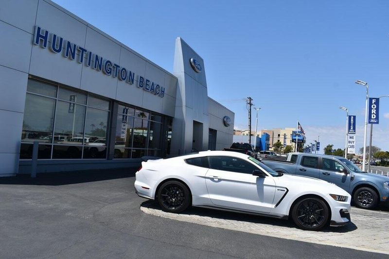 2017 Ford Mustang Shelby GT350Image 3
