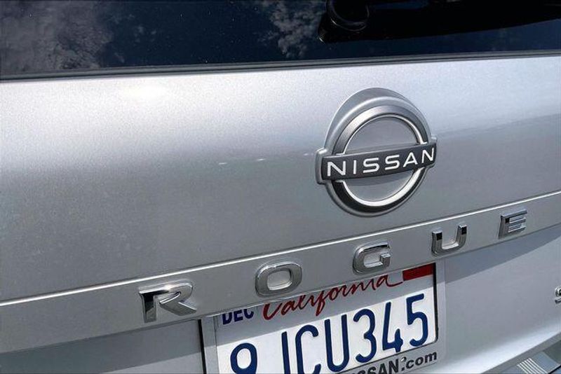 Used 2023 Nissan Rogue SVImage 31