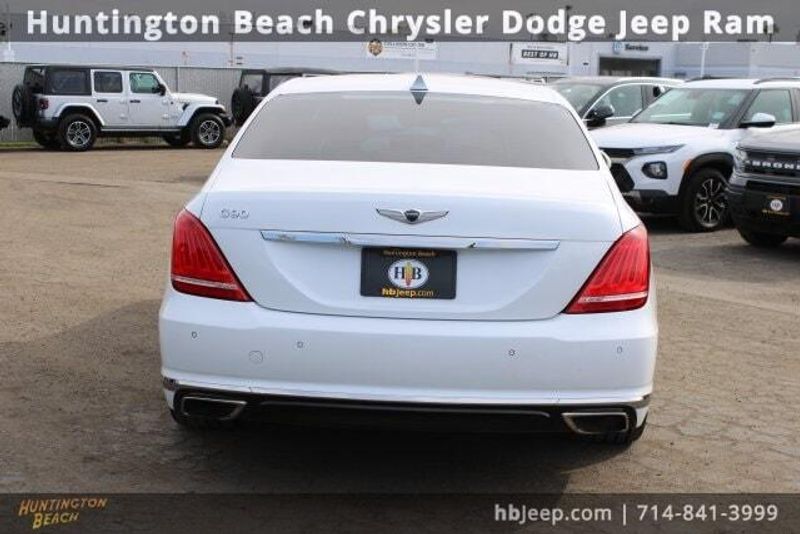 2017 Genesis G90 3.3T PremiumImage 4