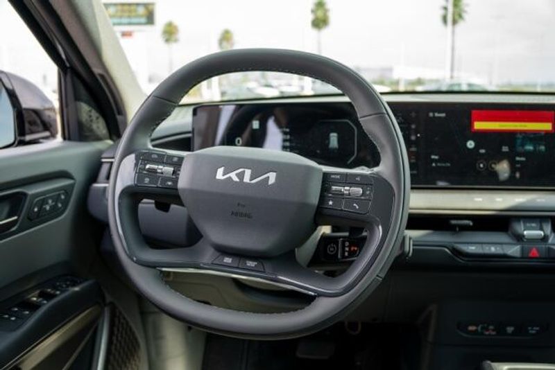 New 2026 Kia EV9 WindImage 18
