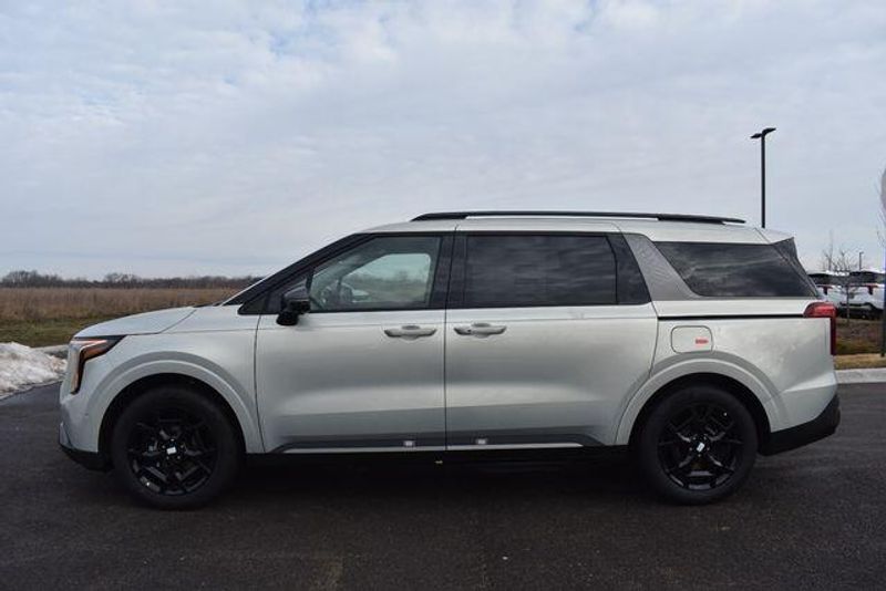 New 2026 Kia Carnival Hybrid SXImage 7