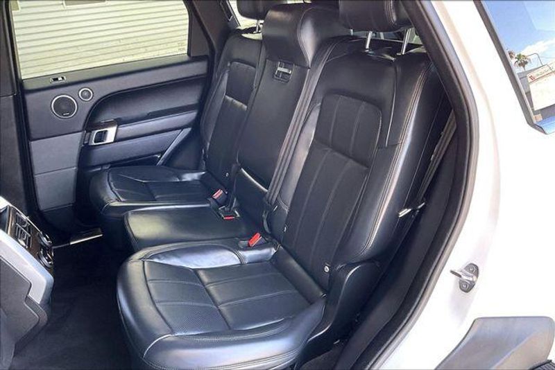 Used 2022 Land Rover Range Rover Sport HSE Silver EditionImage 25