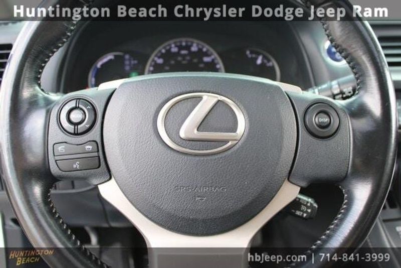 2017 Lexus CT 200hImage 18