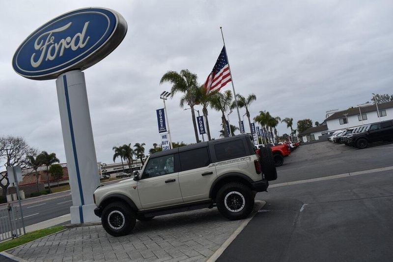New 2025 Ford Bronco BadlandsImage 24