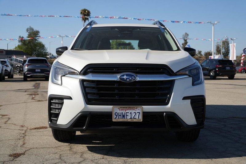 Used 2023 Subaru Ascent BaseImage 2