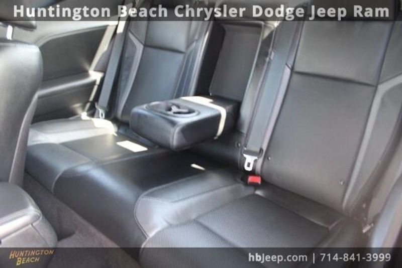 2015 Dodge Challenger SXTImage 38