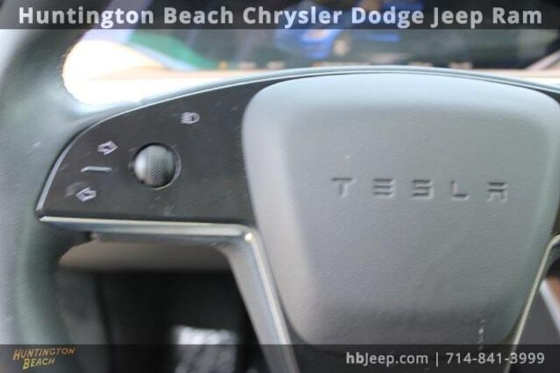 2023 Tesla Model S BaseImage 17