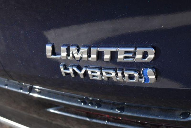 Used 2023 Toyota Sienna LimitedImage 17
