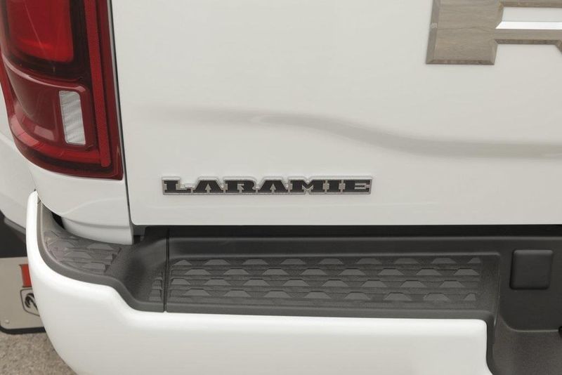 2025 RAM 3500 Laramie Crew Cab 4x4 8