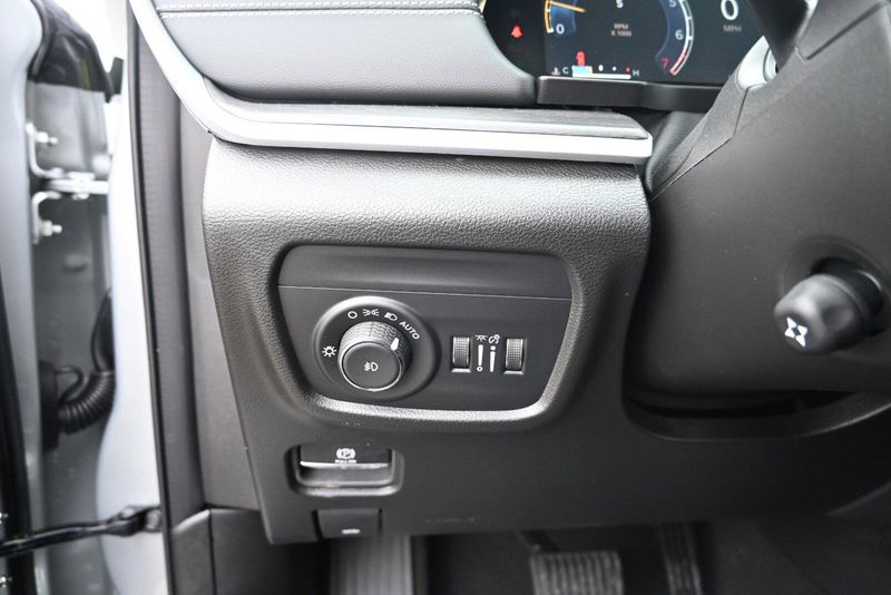 2025 Jeep Grand Cherokee L LimitedImage 26