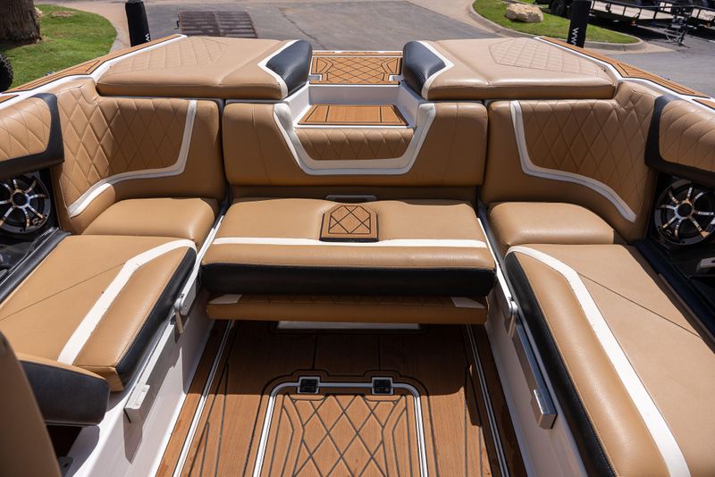 USED 2019 TIGE 2 RZX Image 26