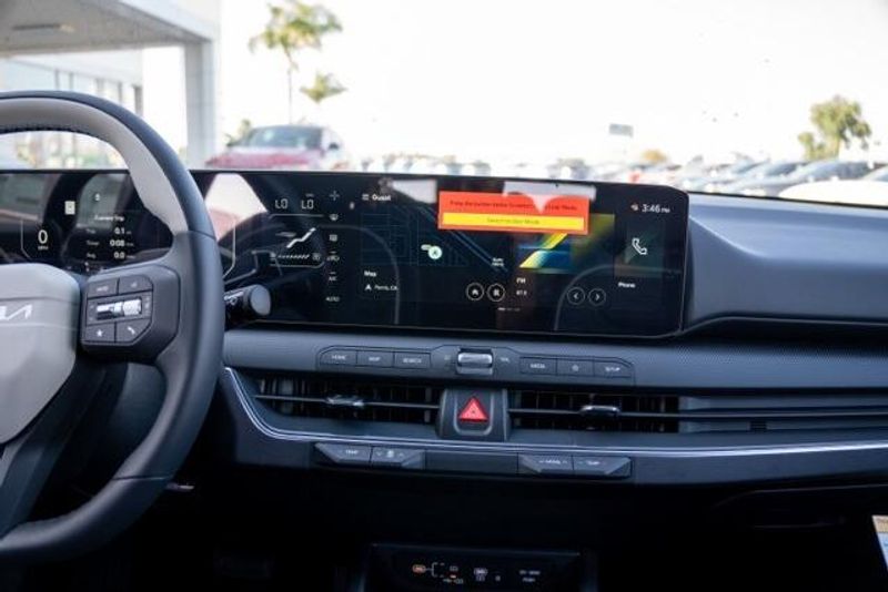 New 2025 Kia K4 GT-LineImage 19