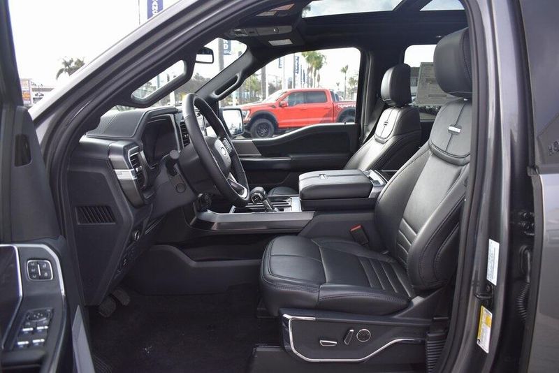 2025 Ford F-150 PlatinumImage 22