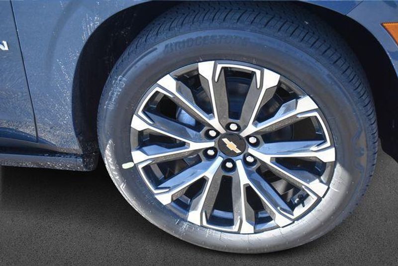 New 2026 Chevrolet Suburban High CountryImage 12