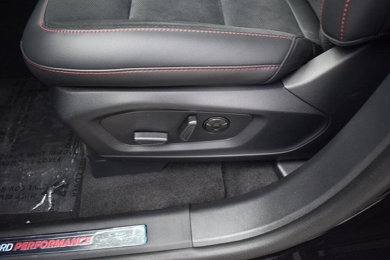 New 2025 Ford Explorer STImage 19