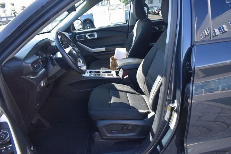Used 2022 Ford Explorer XLTImage 15