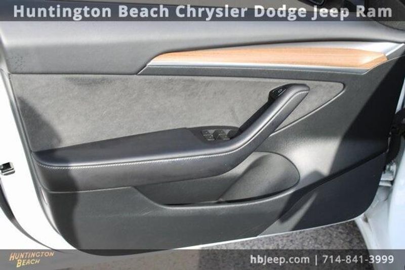 2023 Tesla Model 3 PerformanceImage 12