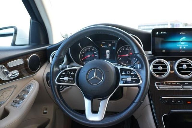 Used 2020 Mercedes-Benz GLC 300Image 17
