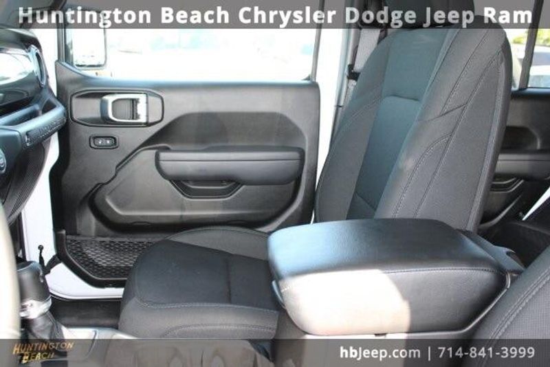 2022 Jeep Wrangler Unlimited Sport AltitudeImage 28