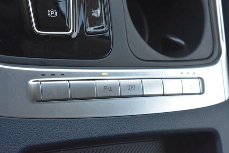 New 2026 Kia Carnival Hybrid EXImage 27