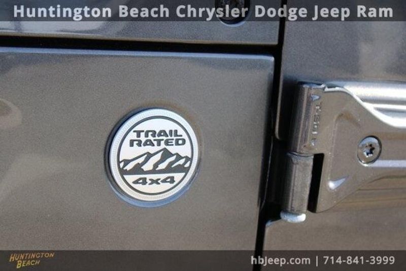 2020 Jeep Gladiator OverlandImage 12