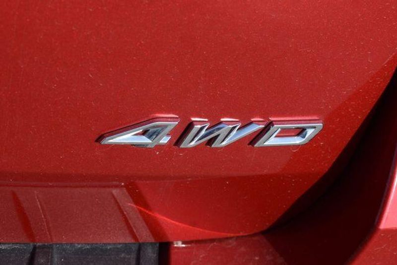 Used 2024 Ford Explorer XLTImage 12