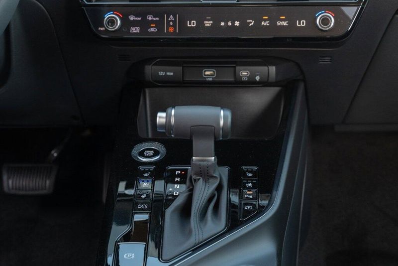 New 2026 Kia Niro SXImage 21
