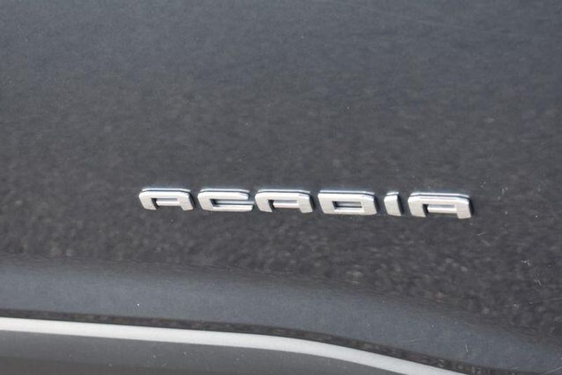 Used 2020 GMC Acadia SLTImage 12
