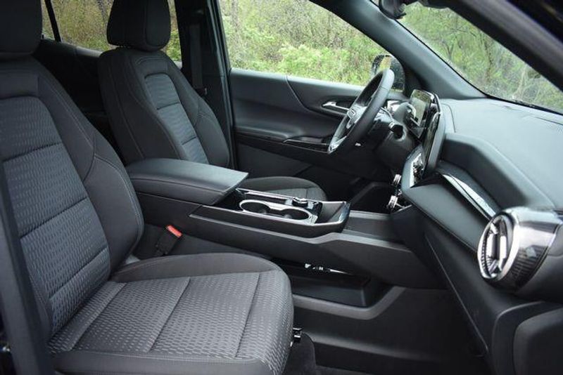 Used 2026 Chevrolet Equinox LTImage 14