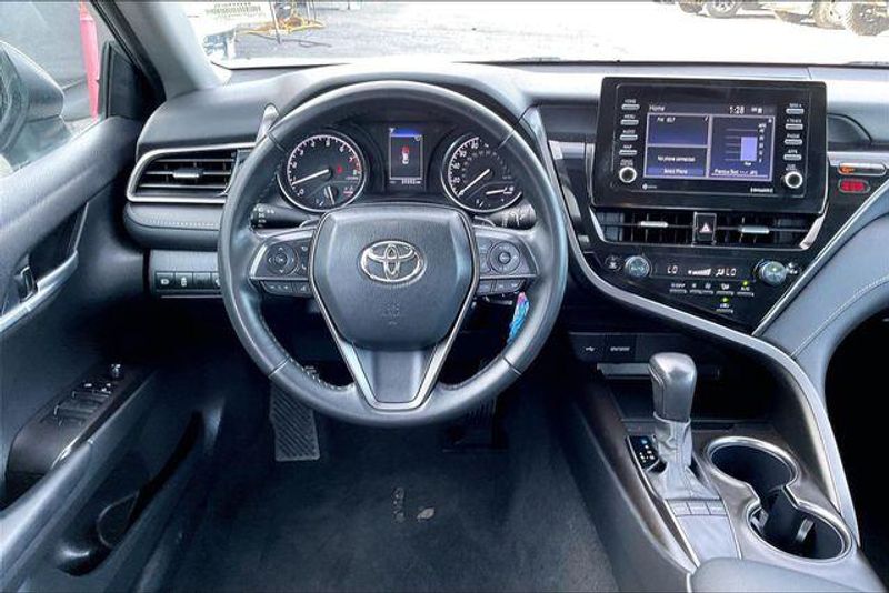 Used 2024 Toyota Camry SEImage 4