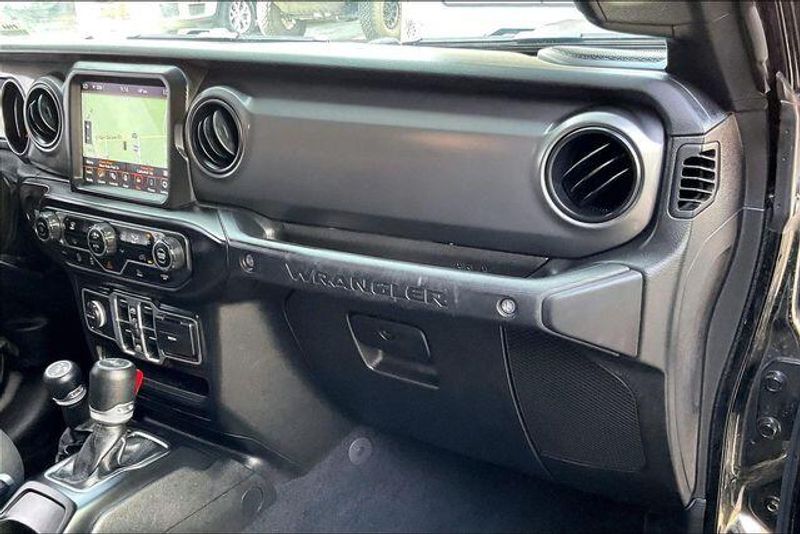 Used 2021 Jeep Wrangler Unlimited SportImage 16