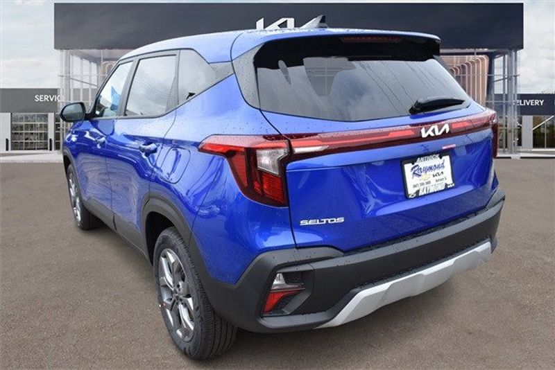 2024 Kia Seltos LXImage 7