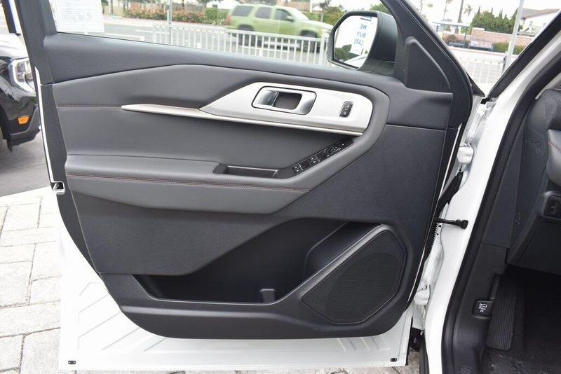 New 2025 Ford Explorer ActiveImage 14