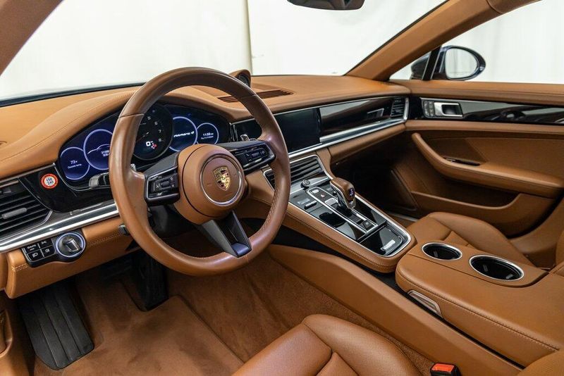 2021 Porsche Panamera 4Image 12