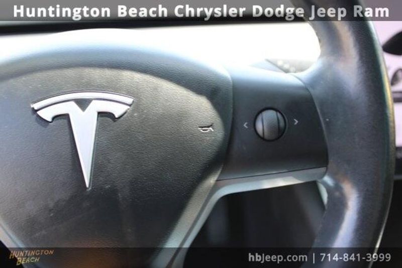2018 Tesla Model 3 Long RangeImage 13