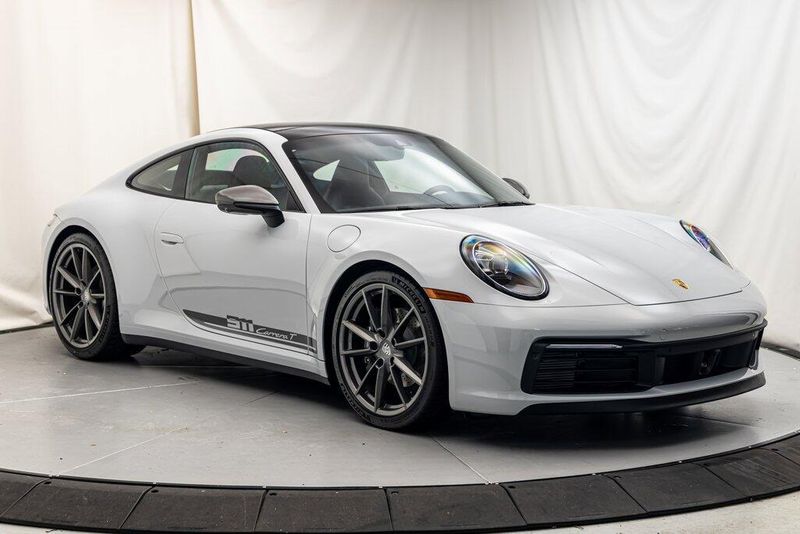 2024 Porsche 911 Image 7