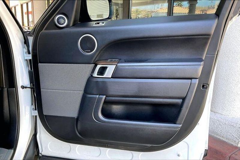 Used 2022 Land Rover Range Rover Sport HSE Silver EditionImage 23