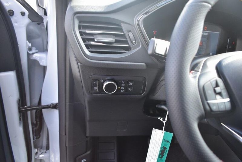 New 2025 Ford Escape ST-LineImage 17