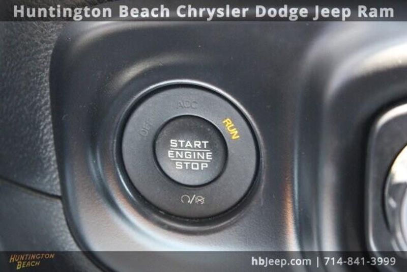 2021 Jeep Wrangler Unlimited SaharaImage 21