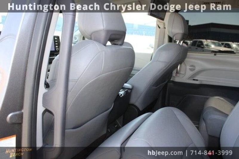 2023 Toyota Sienna LimitedImage 50