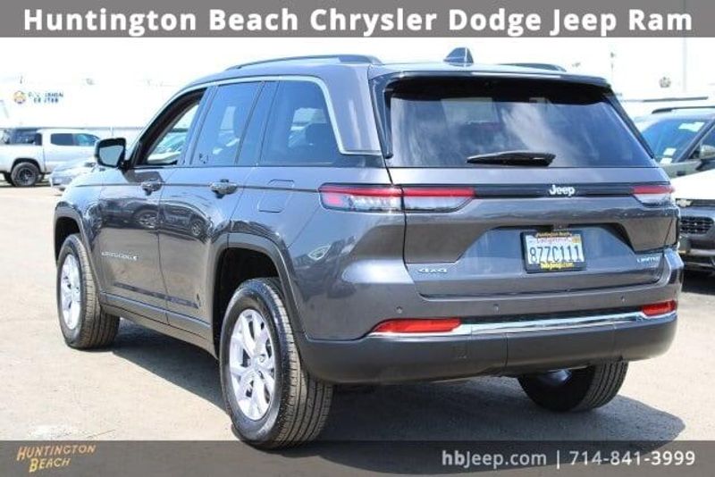 2022 Jeep Grand Cherokee LimitedImage 3