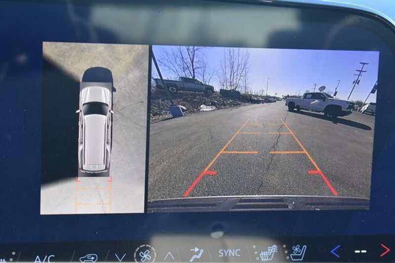 New 2026 Chevrolet Suburban PremierImage 37