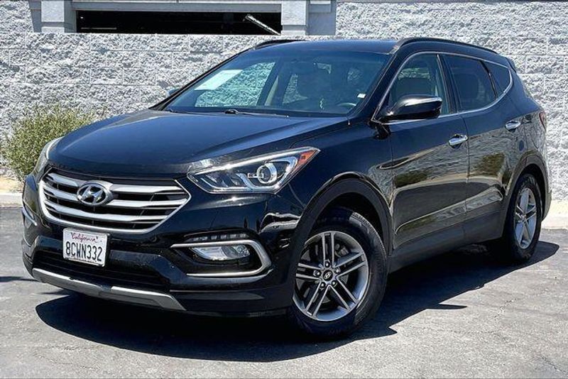 Used 2018 Hyundai Santa Fe Sport 2.4 BaseImage 1