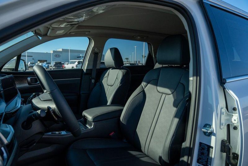 New 2026 Kia Sorento Hybrid EXImage 13