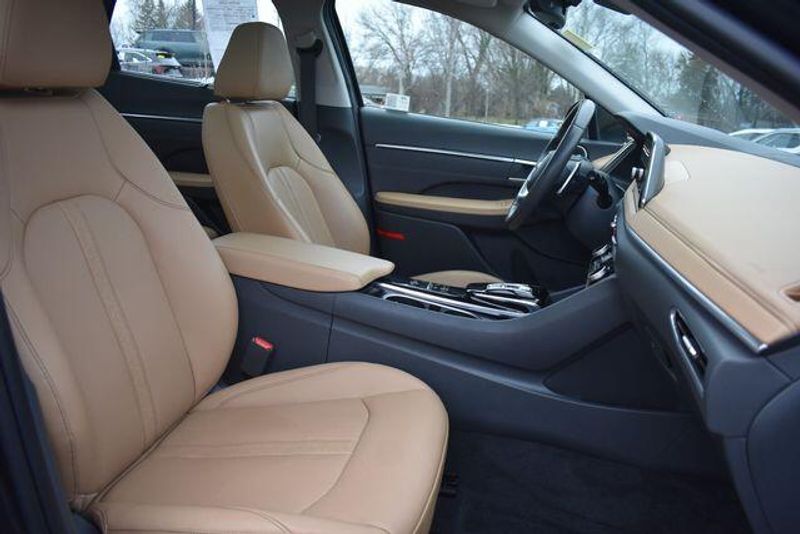 Used 2023 Hyundai Sonata Hybrid LimitedImage 15