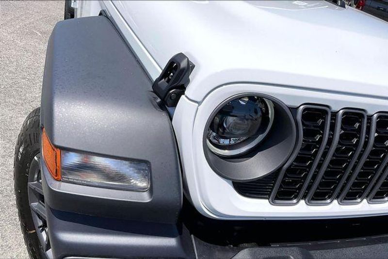 New 2026 Jeep Wrangler 4-door Sport SImage 11