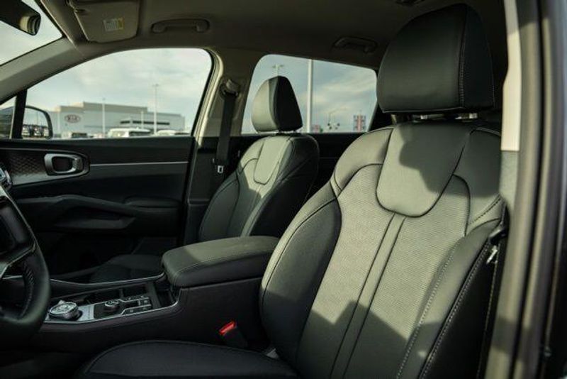 New 2026 Kia Sorento Hybrid EXImage 12