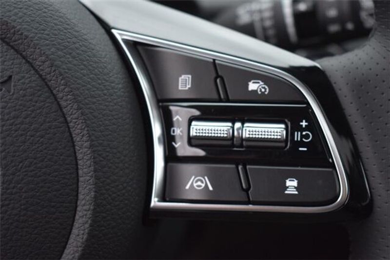 2024 Kia Seltos SXImage 27